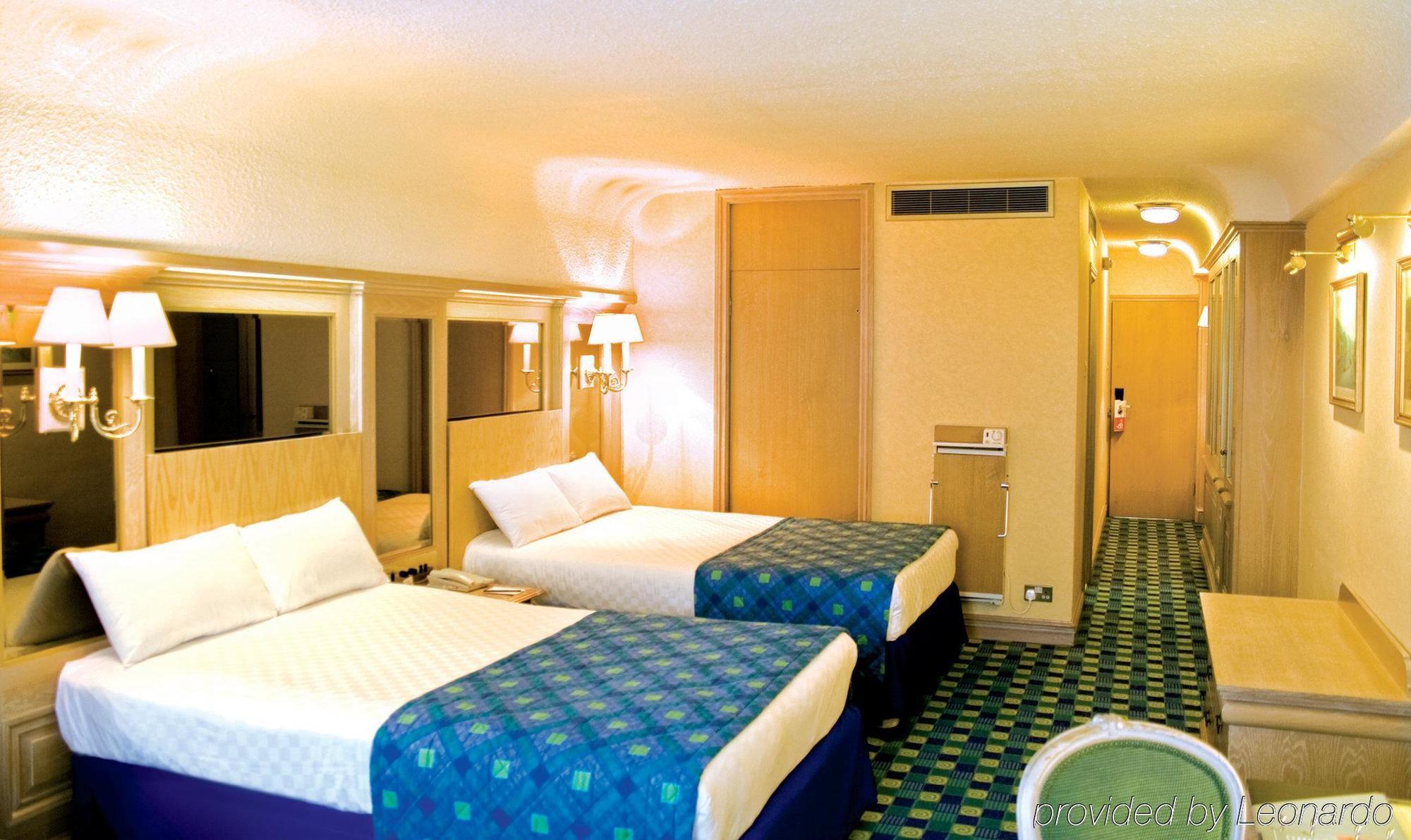 Thistle Westminster Londen Kamer foto