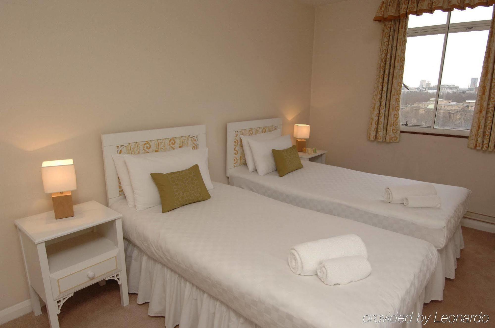 Thistle Westminster Londen Kamer foto